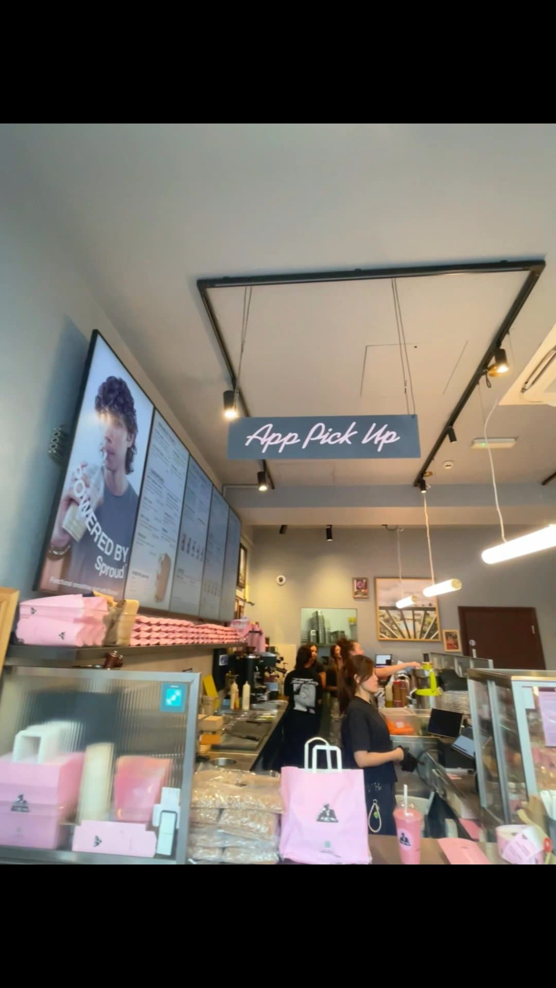 Video review of JOE & THE JUICE by Adventurer in London