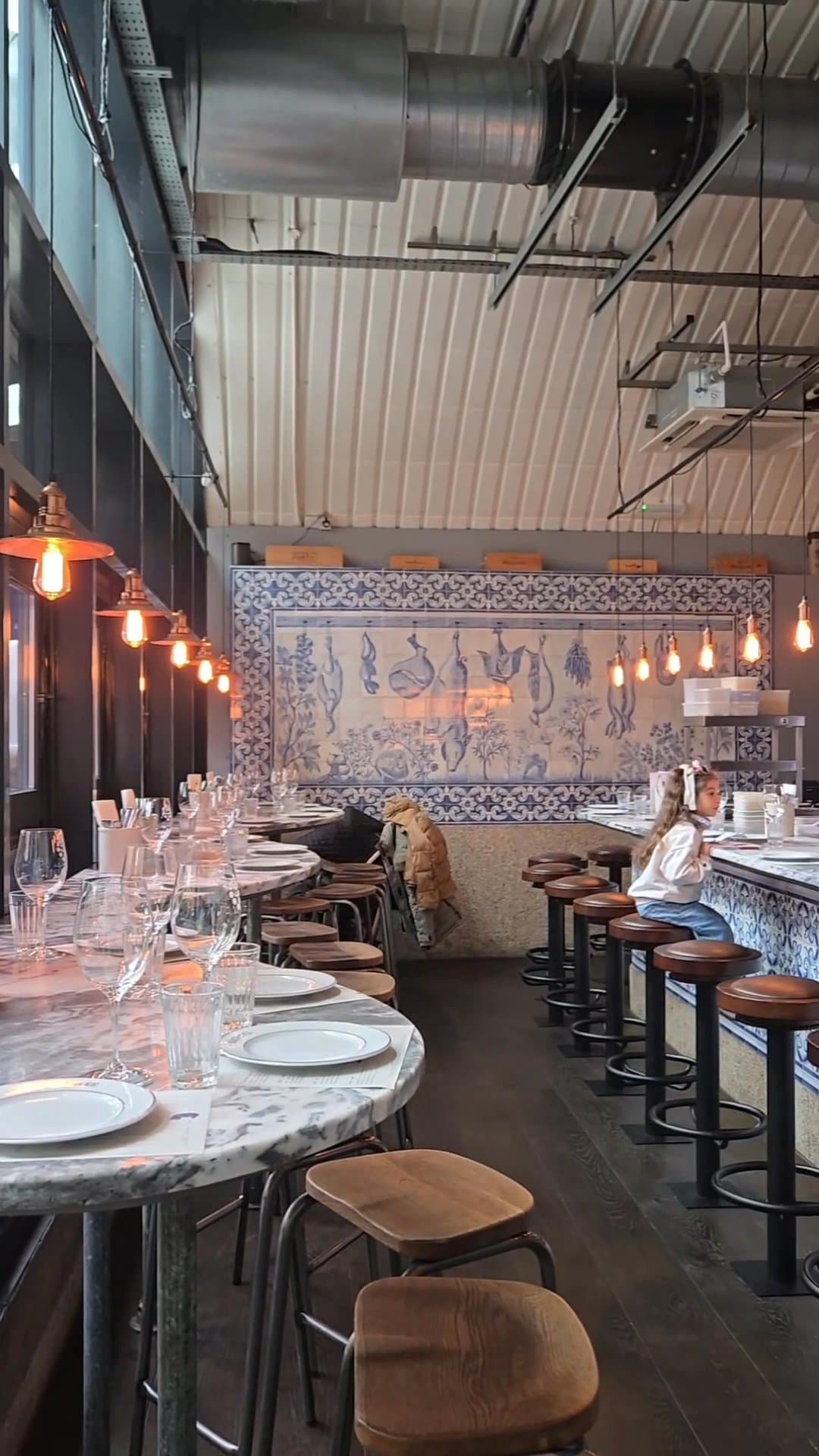 Video review of Bar Douro London Bridge by Ivetta