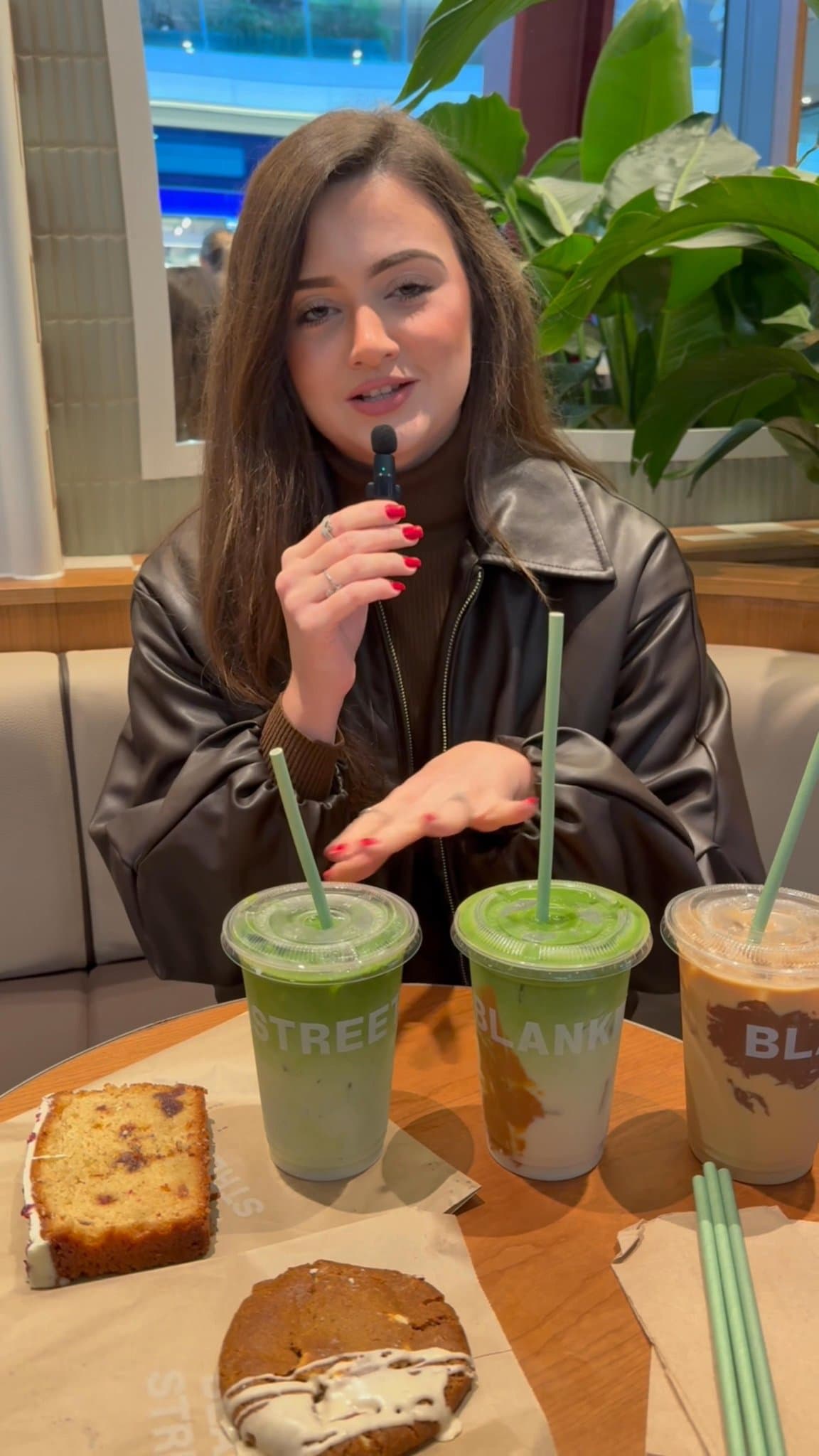 Video review of Blank Street Coffee by Kaya98