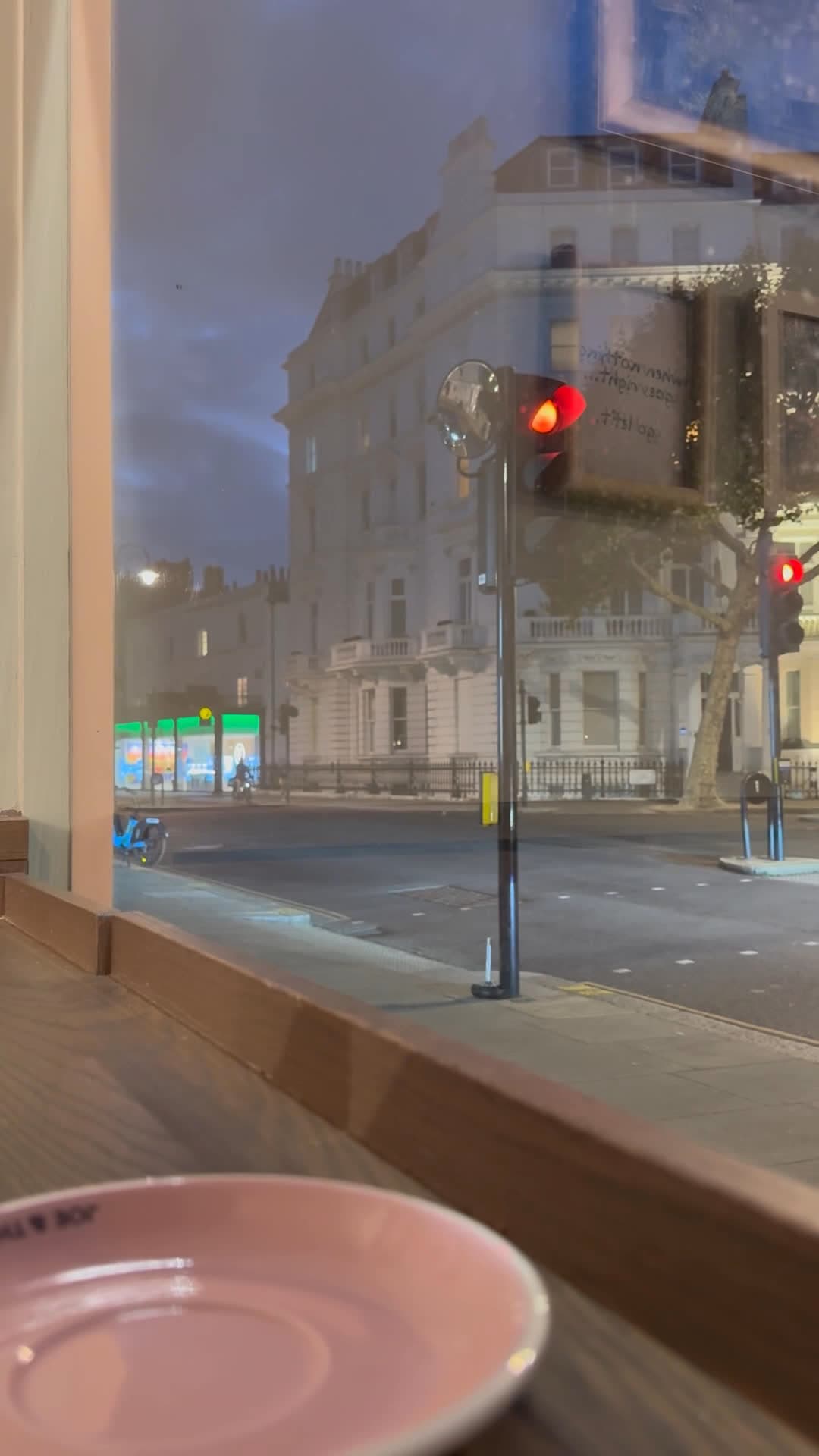 Video review of JOE & THE JUICE by Adventurer in London