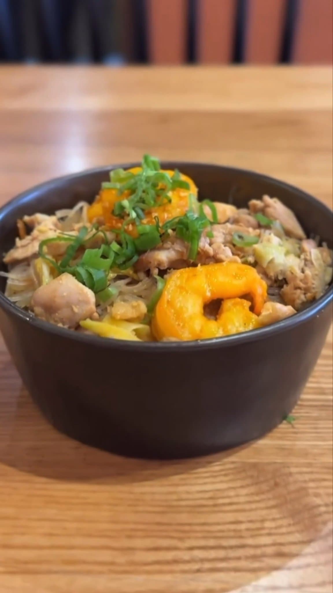 Video review of Kasa and Kin Filipino Restaurant in Soho by benjimin