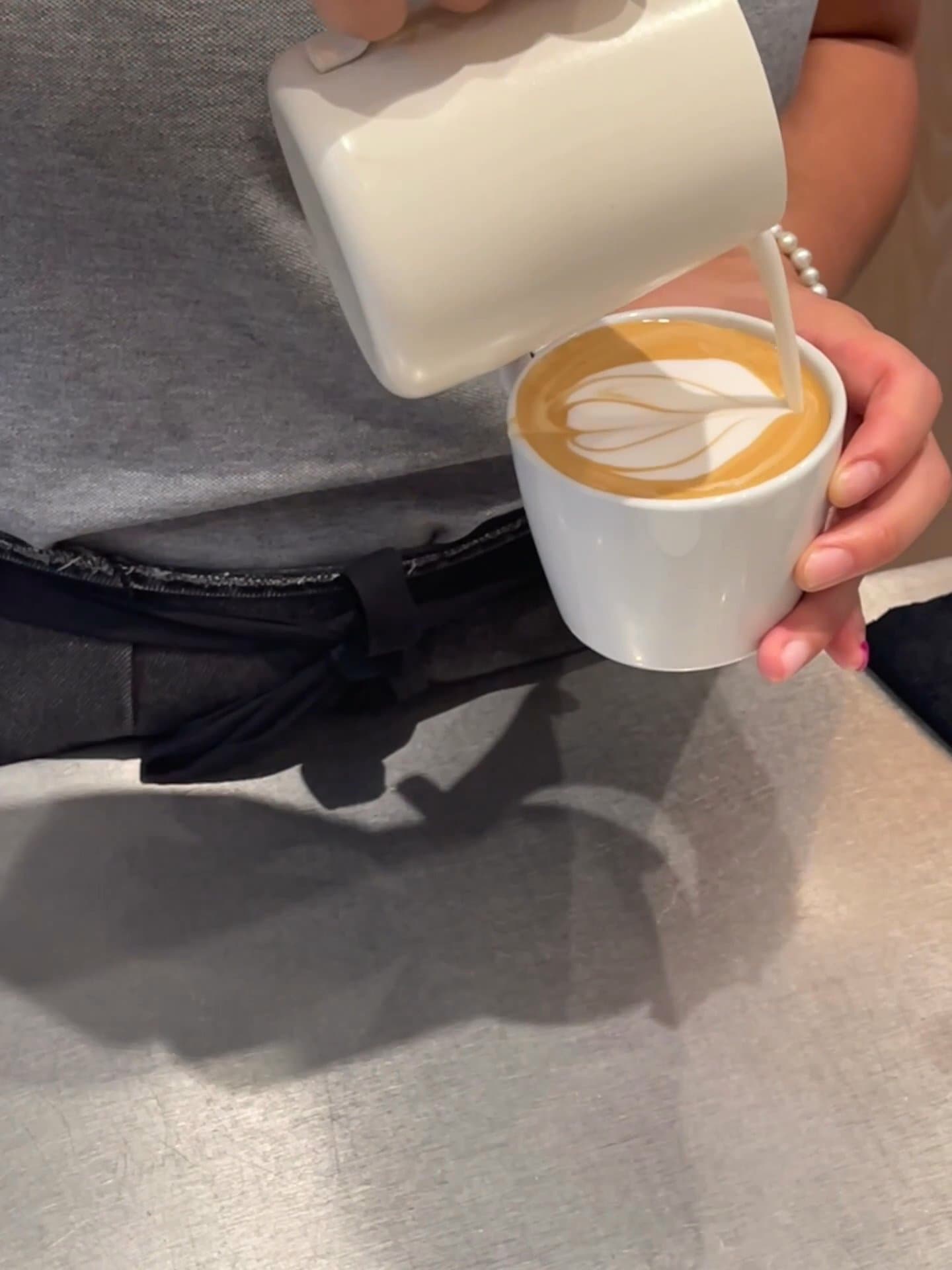 Video review of Kiss the Hippo Coffee by Adventurer in London