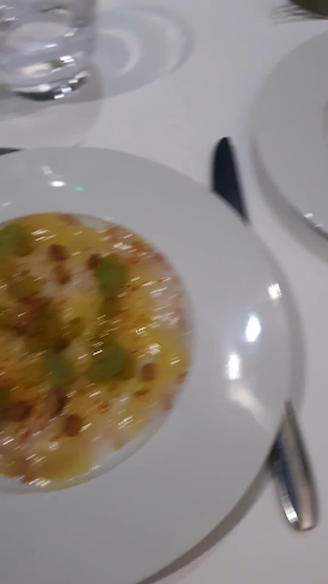 Video review of OXO Restaurant by Philipp_a728