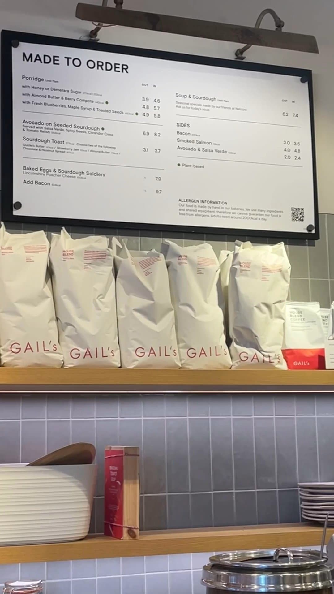 Video review of GAIL's Bakery West Hampstead by Adventurer in London