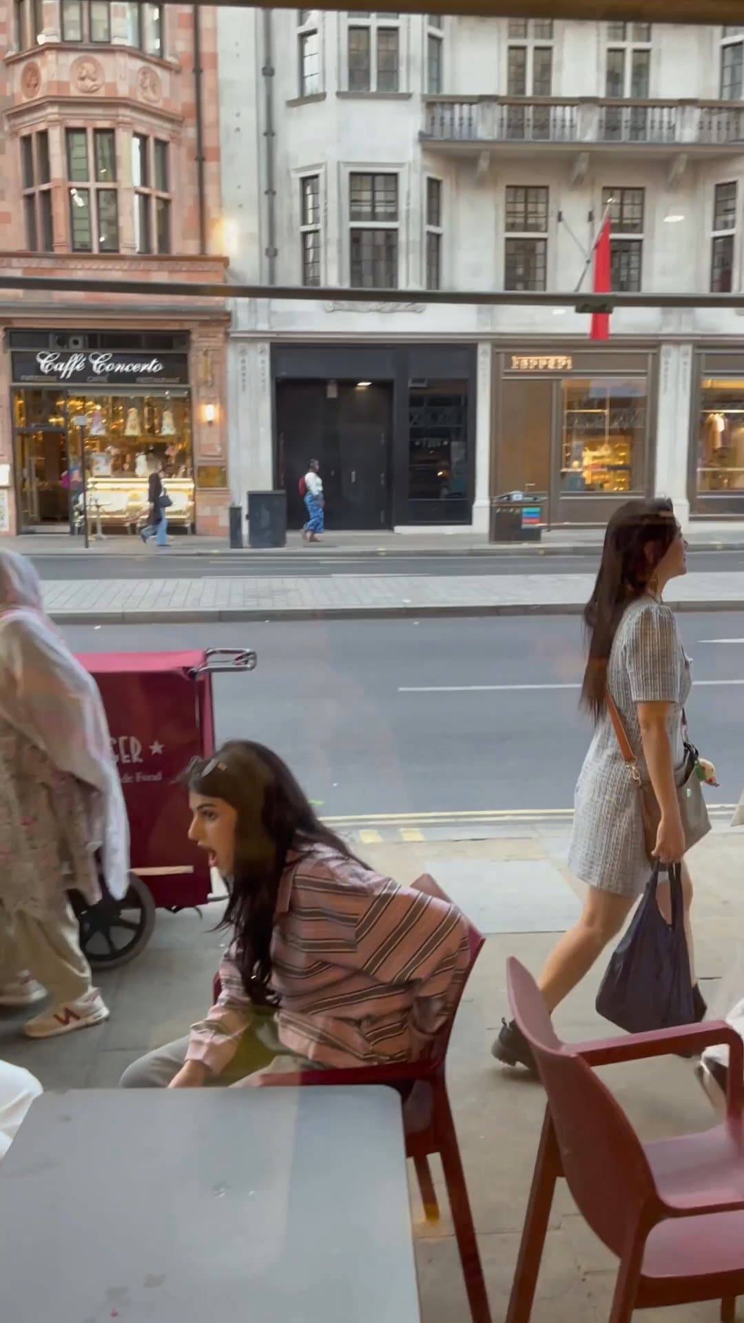 Video review of Pret A Manger by Adventurer in London