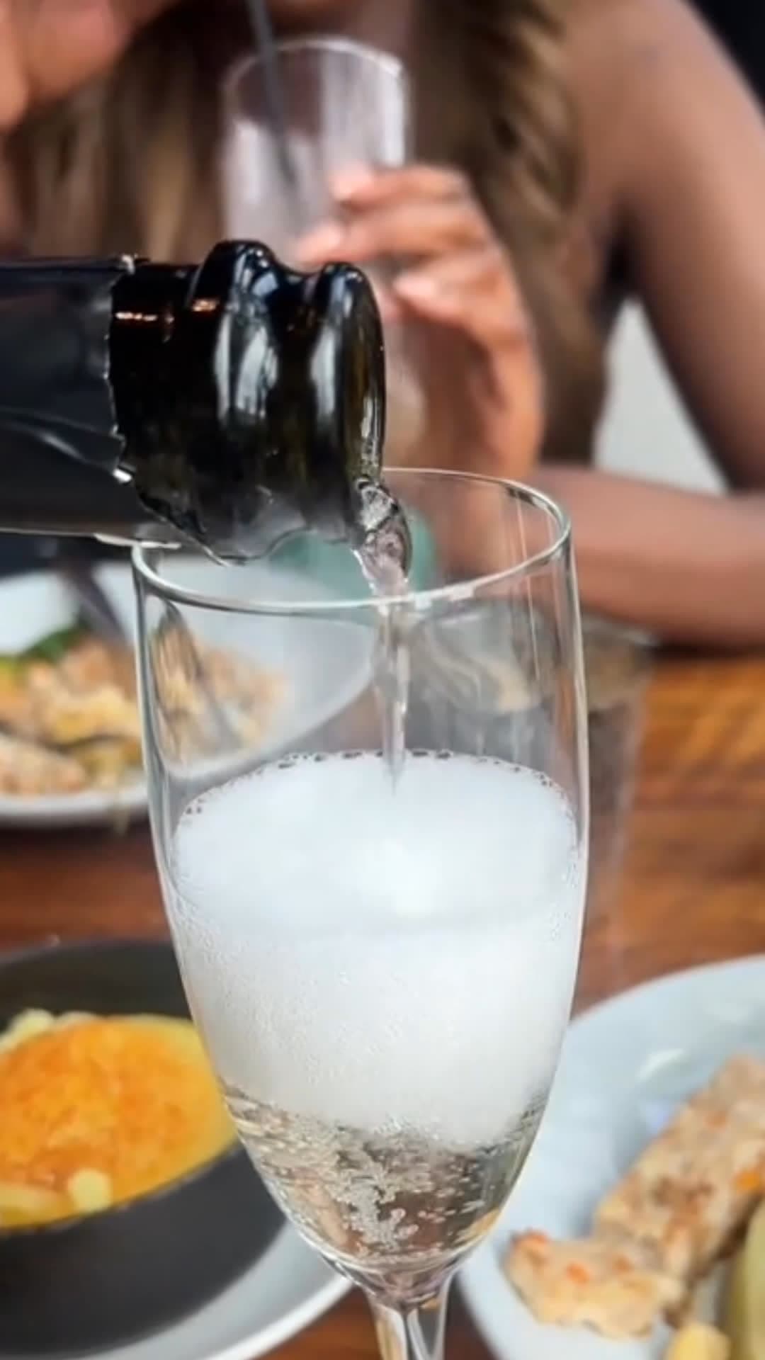 Video review of STK Steakhouse – Stratford by RosaReviews