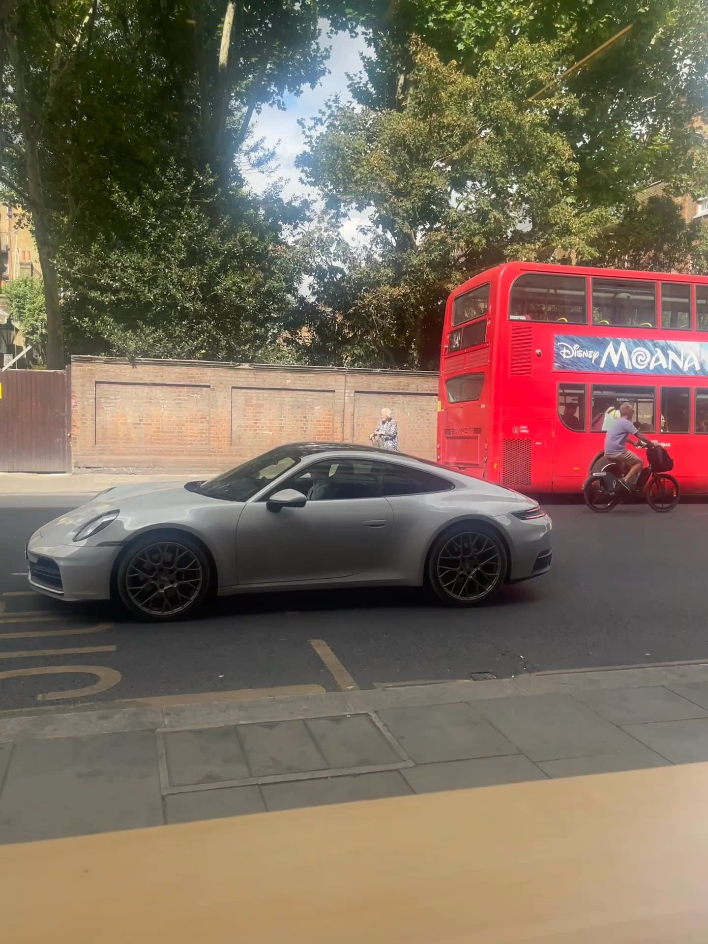 Video review of Kiss the Hippo Coffee Chelsea by Adventurer in London