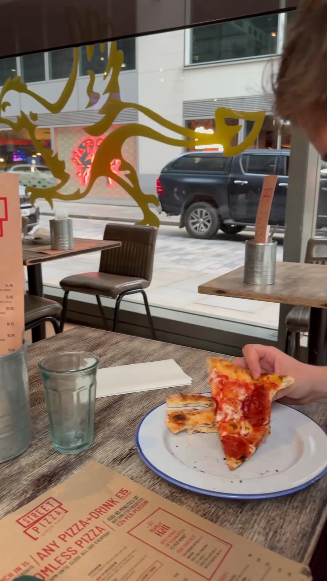 Video review of Gordon Ramsay Street Pizza - St Paul's by David