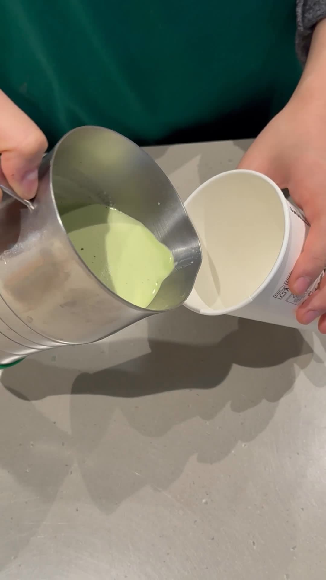 Video review of Starbucks by Adventurer in London