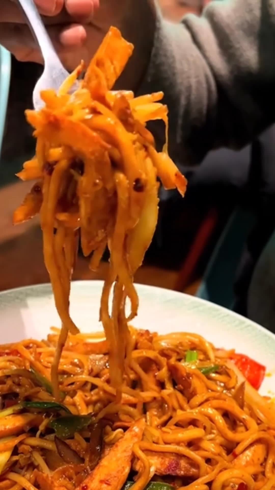 Video review of Funky Noodles by FoodDiva
