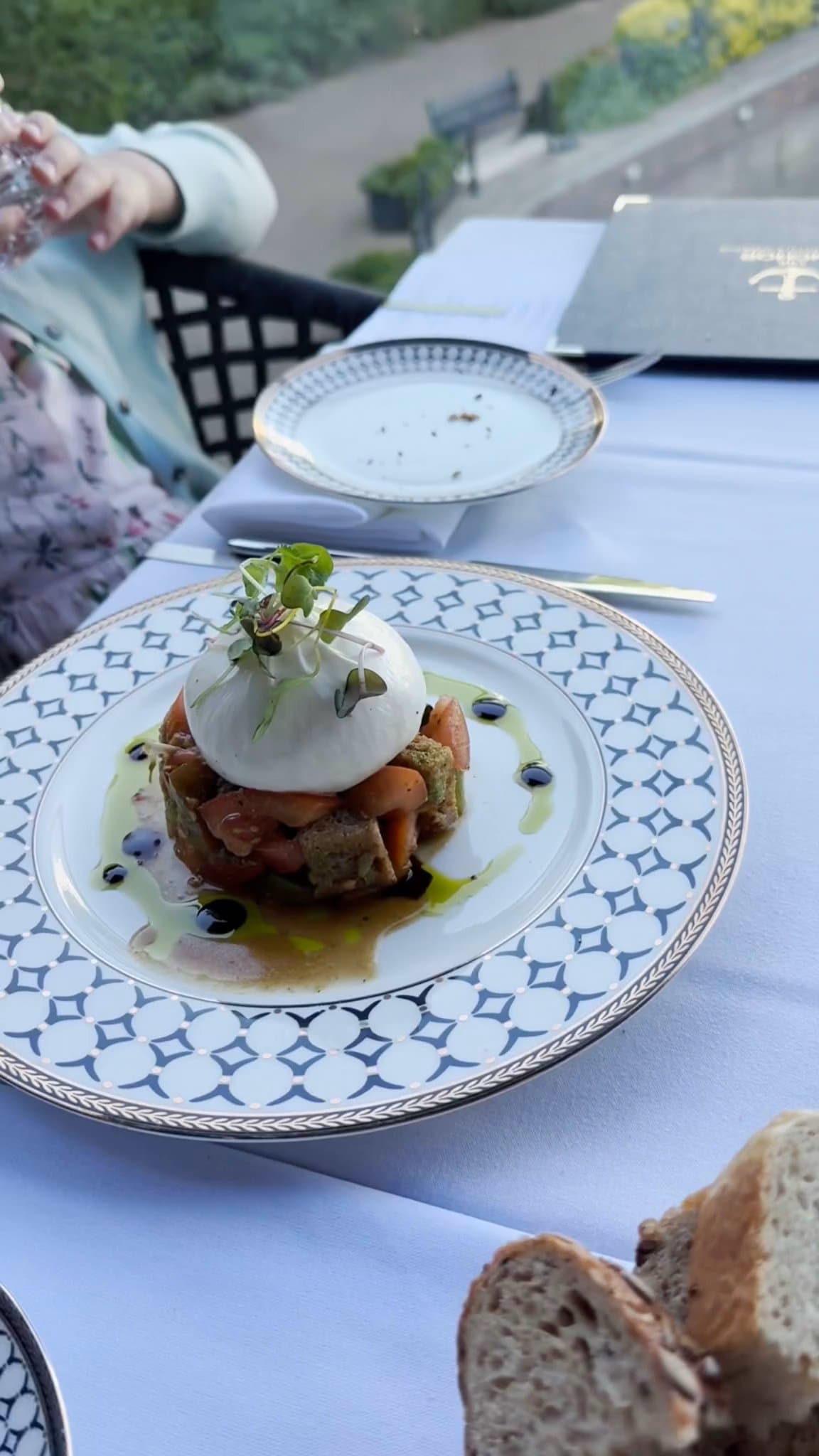 Video review of The Anchor at Chelsea Harbour by Melissa