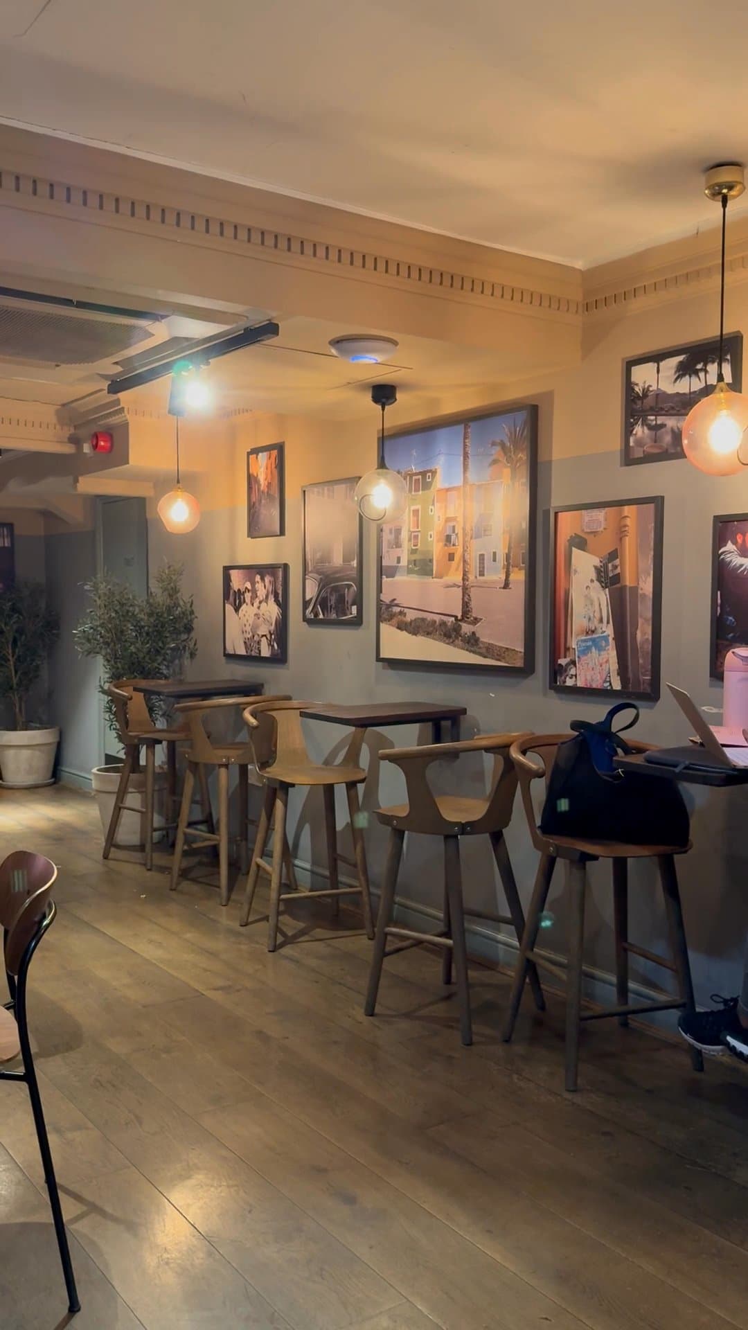 Video review of JOE & THE JUICE by Adventurer in London