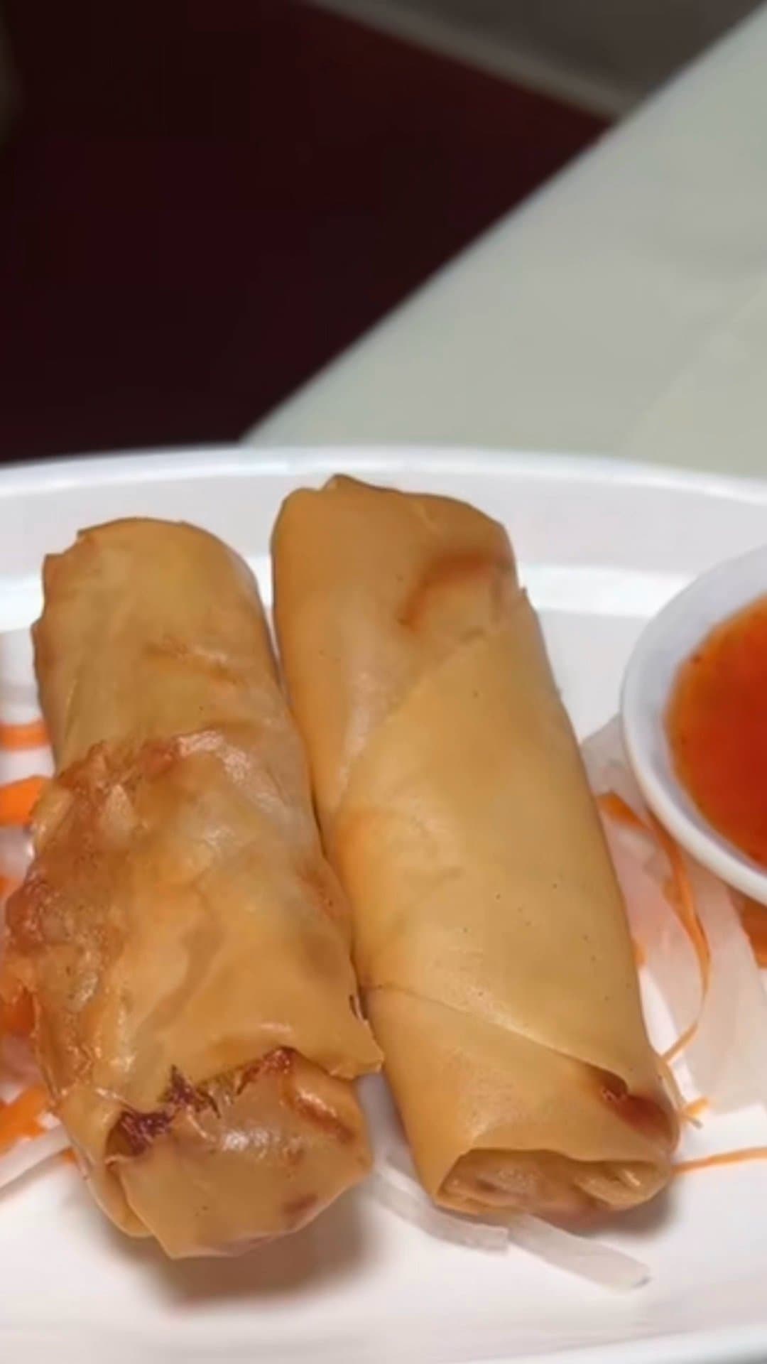 Video review of China Palace by RosaReviews
