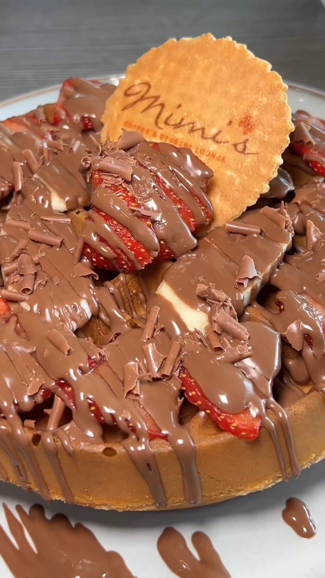 Video review of Mimi’s Coffee and Dessert Lounge by RosaReviews